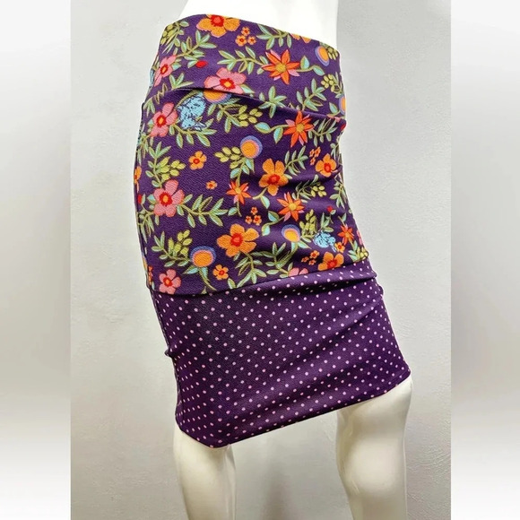 LuLaRoe Cassie Pencil Skirt Purple Floral Polka Dots Size Small S - Picture 2 of 9